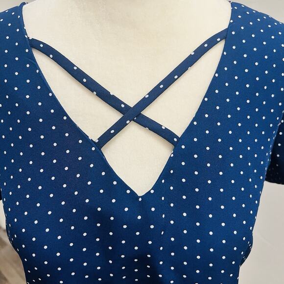 Lily White Women’s Blouse Navy White Polka Dot V-Neck Short Sleeve M (A0132) - Picture 2 of 6